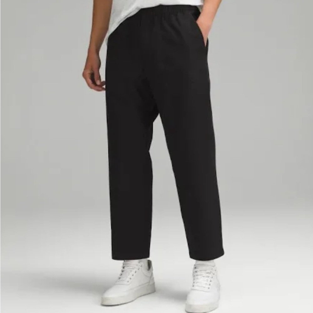 NWT Lulu Lemon Utilitech Pull-On Classic Fit Pants Black Size Small